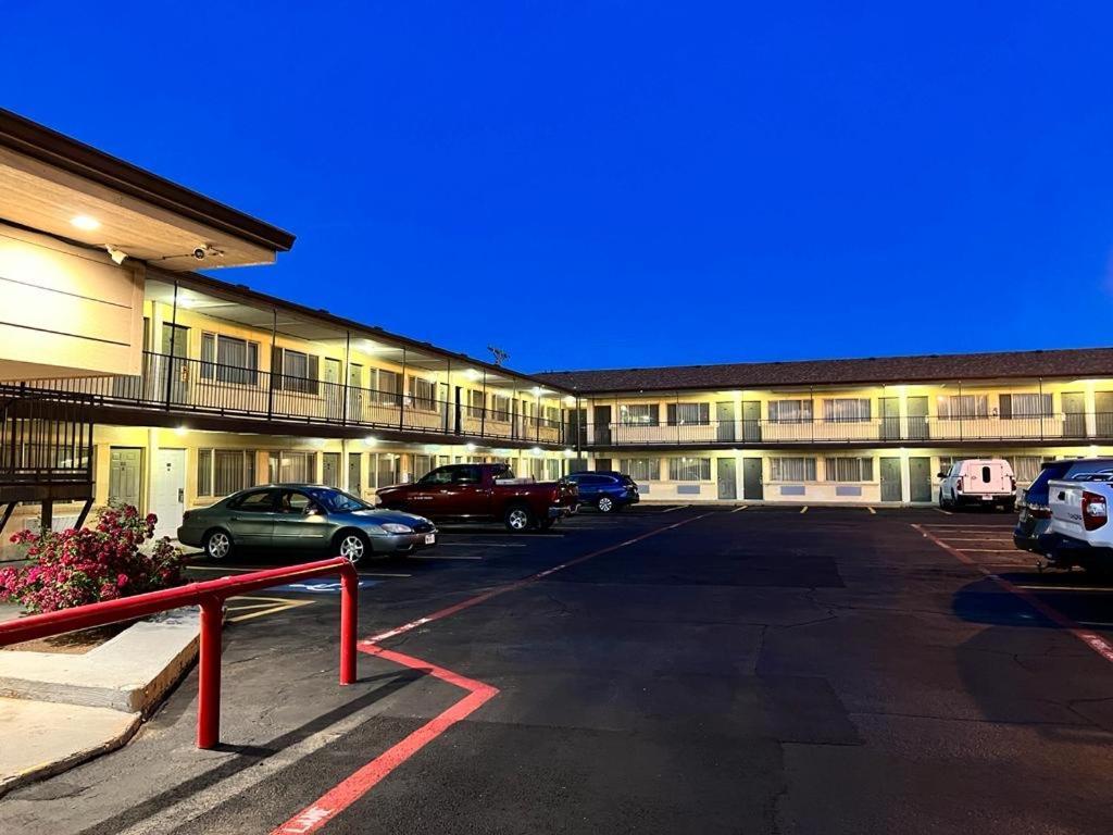 Budget Inn & Suites Амарилло Экстерьер фото